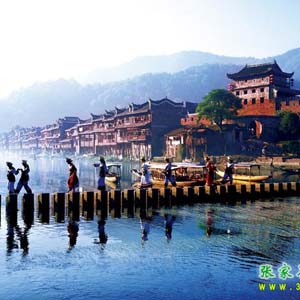 LH線：鳳凰古城、古苗寨神秘湘西一日游！